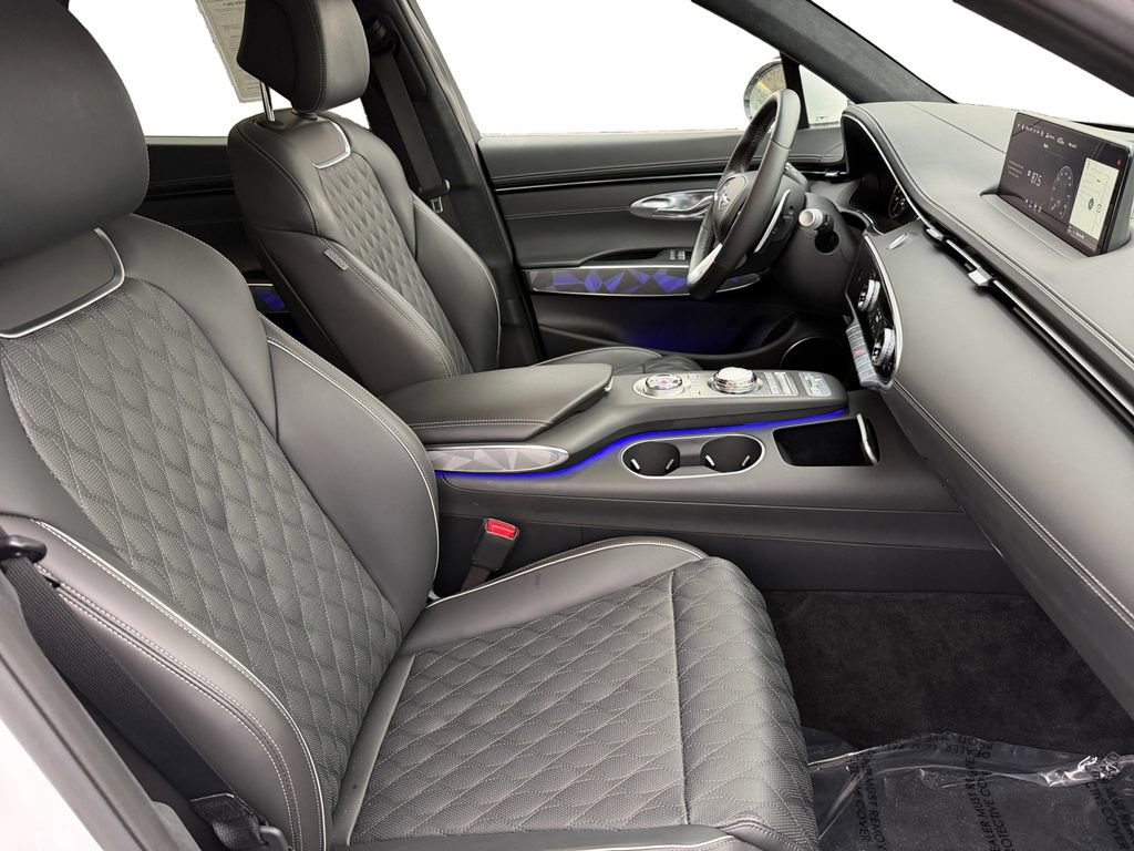 Used 2025 Genesis GV70 3.5T Sport w/ Sport Advanced Package image 15