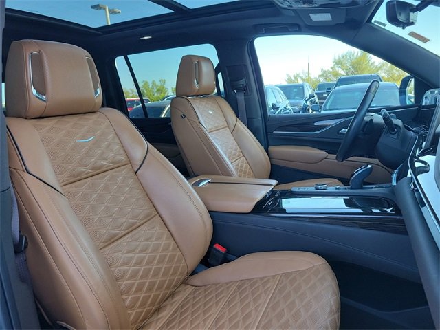 Certified 2022 Cadillac Escalade ESV Premium Luxury w/ Performance Package image 21