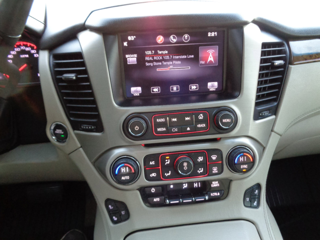 Used 2015 GMC Yukon Denali w/ Touring Package image 24