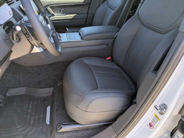 New 2025 Land Rover Range Rover SE image 12