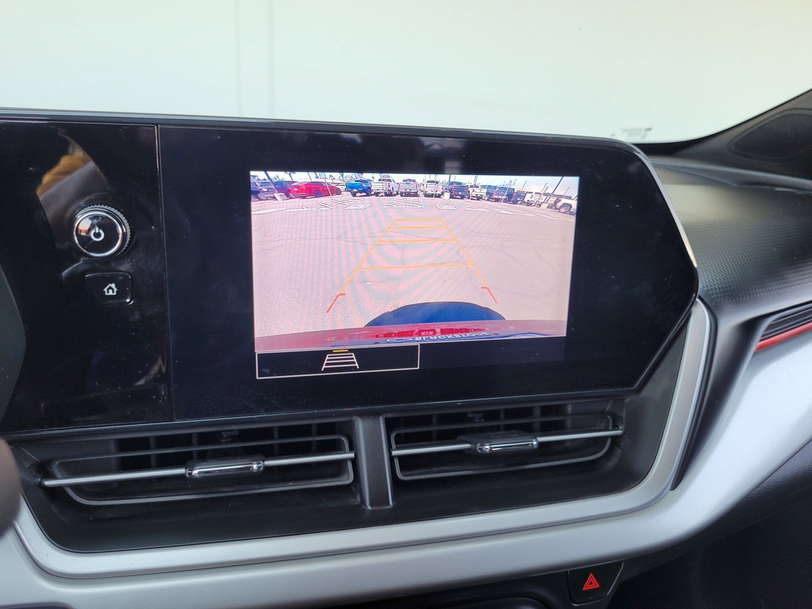 Used 2024 Chevrolet Trax RS FWD image 17