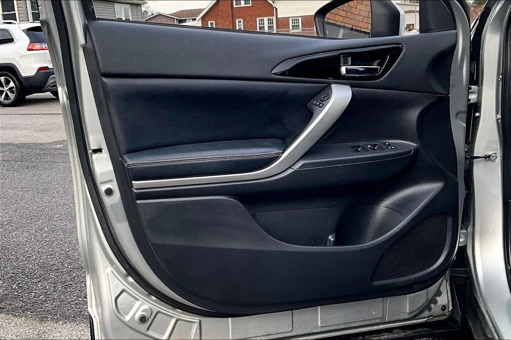 Used 2022 Mitsubishi Eclipse Cross SE image 21