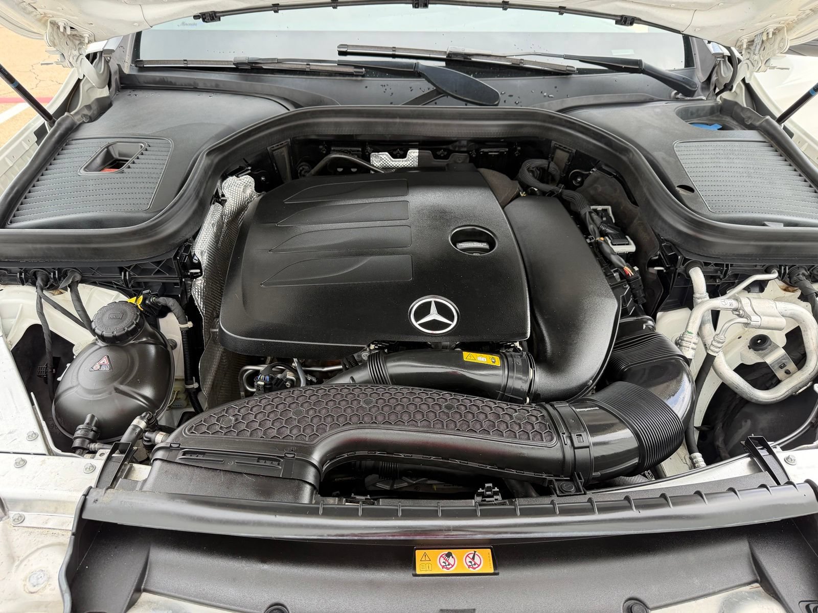 Used 2022 Mercedes-Benz GLC 300 4MATIC w/ AMG Line image 28