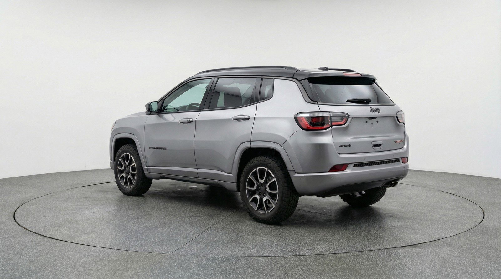 Used 2025 Jeep Compass Trailhawk image 6