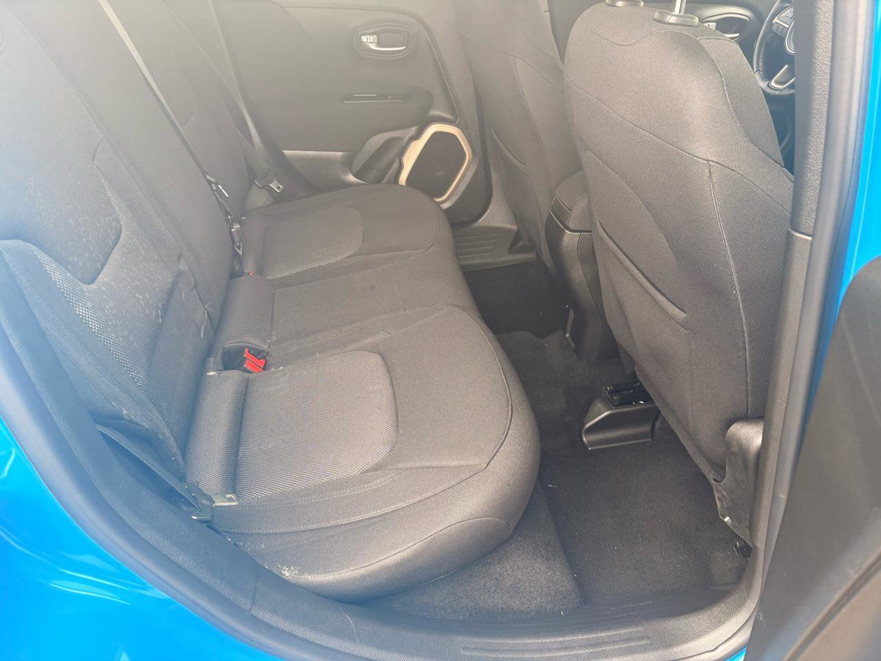 Used 2015 Jeep Renegade Latitude AWD/4WD image 12