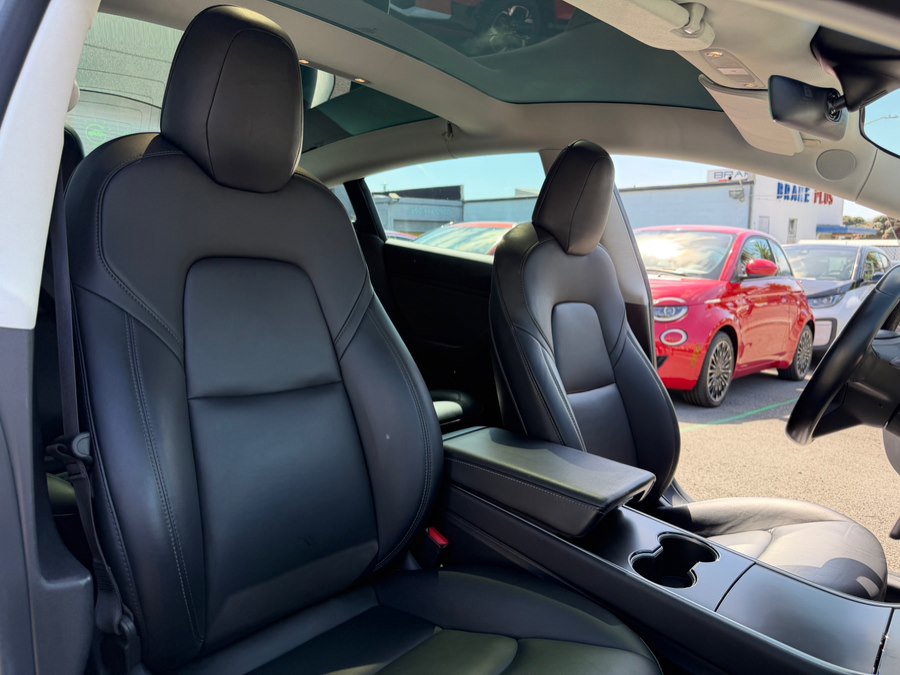 Used 2018 Tesla Model 3 Performance image 33