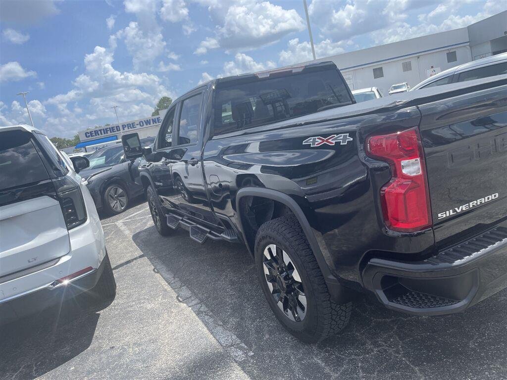 Used 2020 Chevrolet Silverado 2500 Custom w/ Custom Value Package AWD/4WD image 4