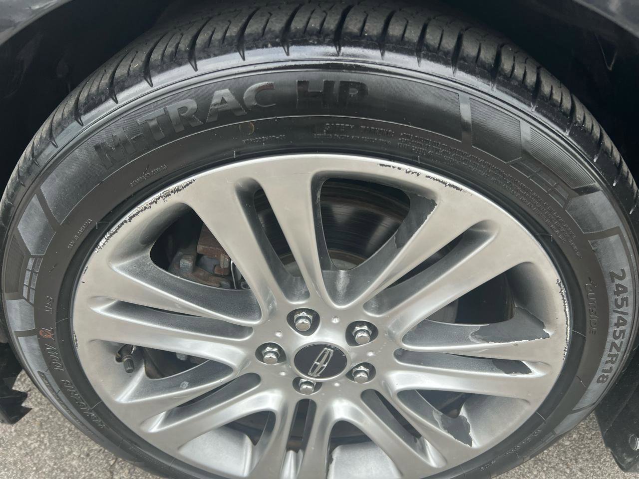 Used 2013 Lincoln MKZ FWD image 2