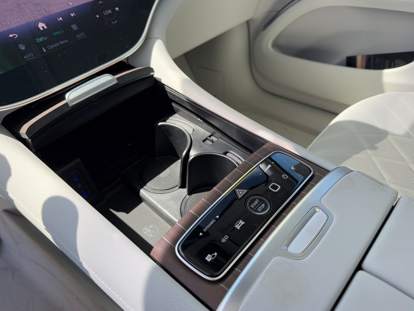 New 2026 Mercedes-Benz EQS 400 4MATIC SUV image 23