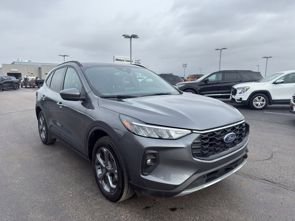 Used 2025 Ford Escape ST-Line Select image 3