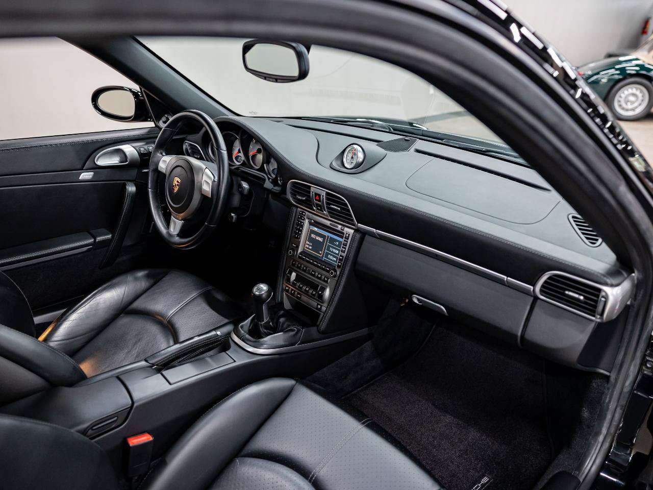 Used 2005 Porsche 911 Carrera S RWD image 13