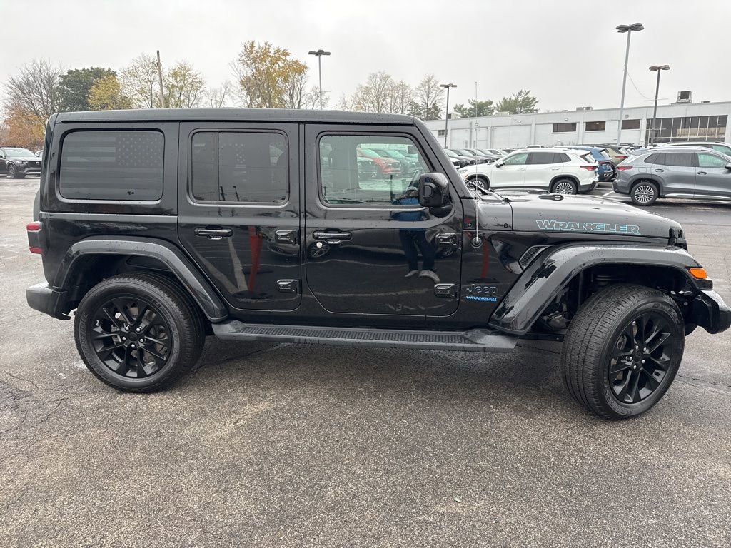 Used 2021 Jeep Wrangler Unlimited Sahara image 2