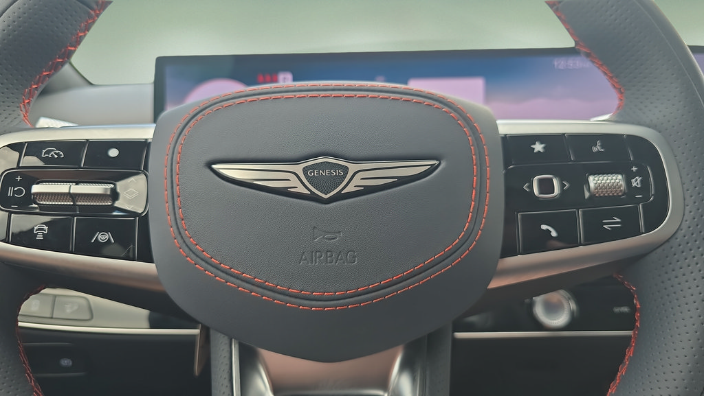 New 2027 Genesis GV70 3.5T Prestige AWD/4WD image 18