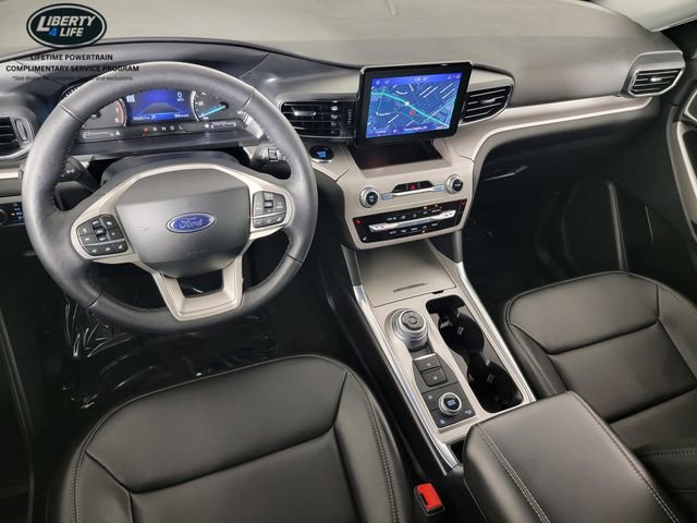 Used 2024 Ford Explorer XLT w/ Equipment Group 202A AWD/4WD image 33