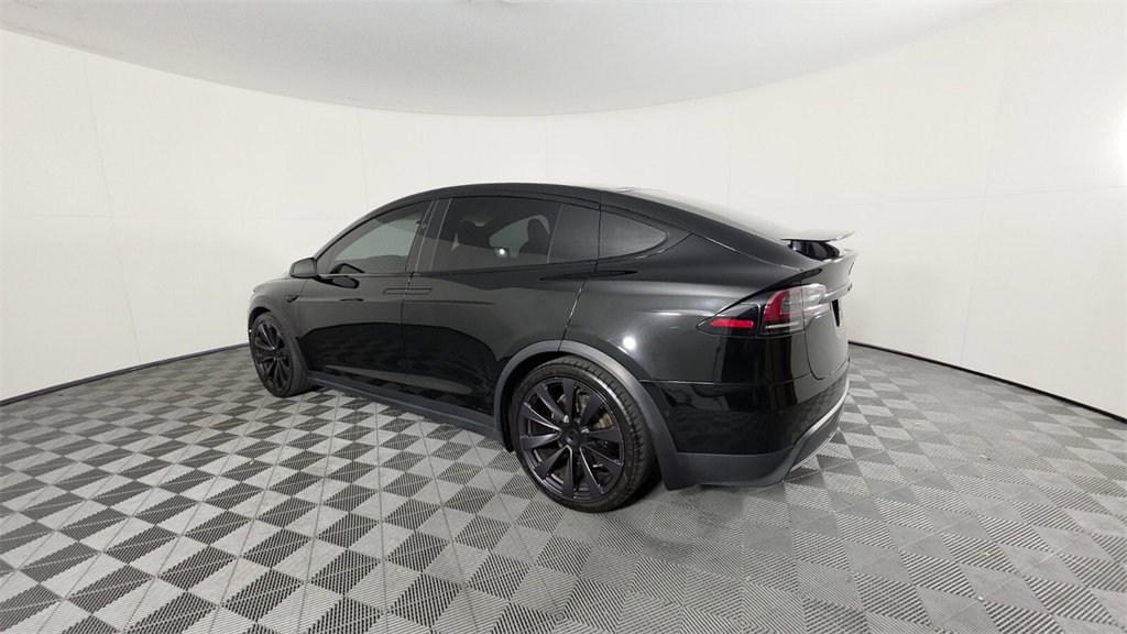 Used 2022 Tesla Model X Plaid image 7