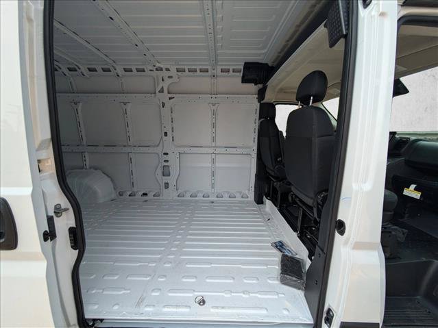 New 2026 RAM ProMaster 2500 w/ Premium Convenience Group FWD image 15