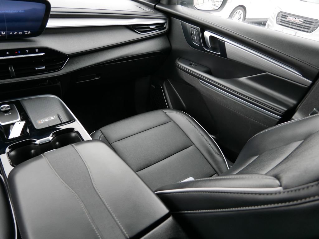 Used 2025 Buick Enclave Preferred image 15