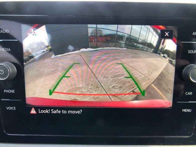 Used 2025 Volkswagen Jetta SE image 17