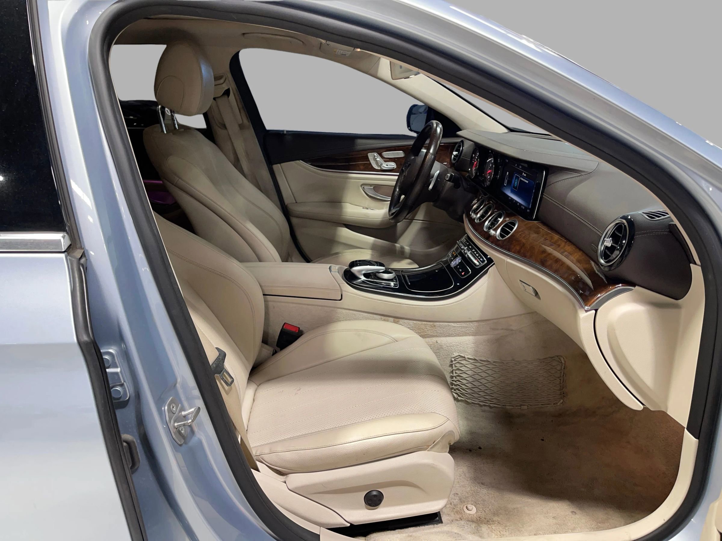 Used 2017 Mercedes-Benz E 300 4MATIC w/ Premium 1 Package image 30