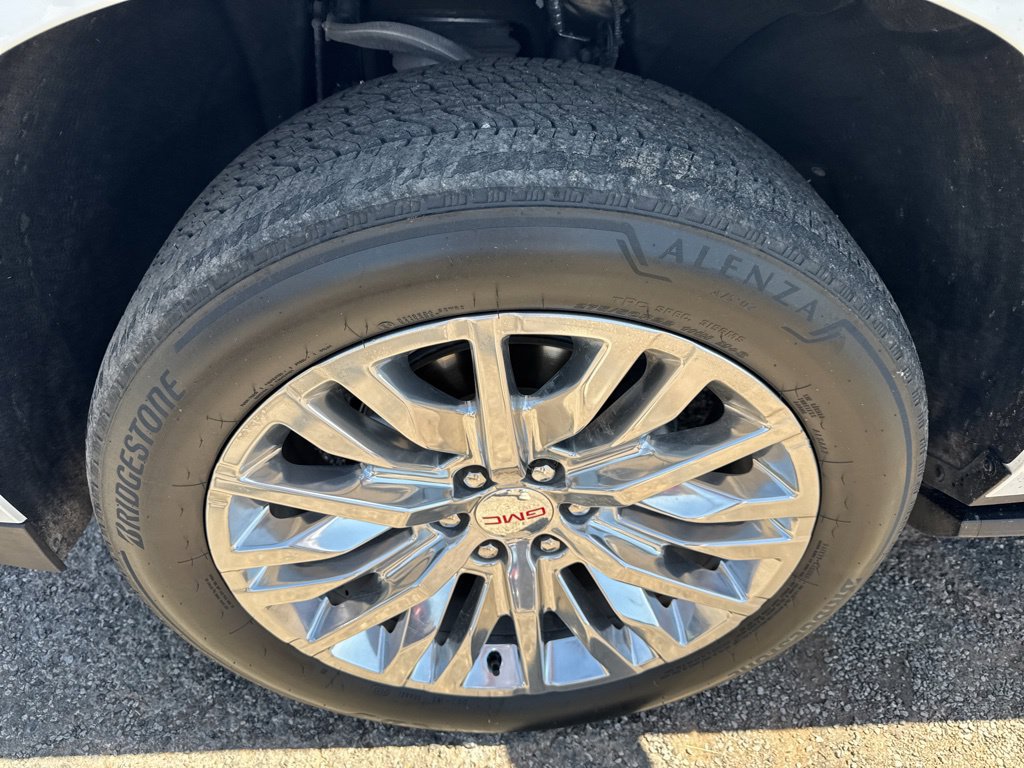 Used 2023 GMC Yukon Denali w/ Advanced Technology Package AWD/4WD image 43