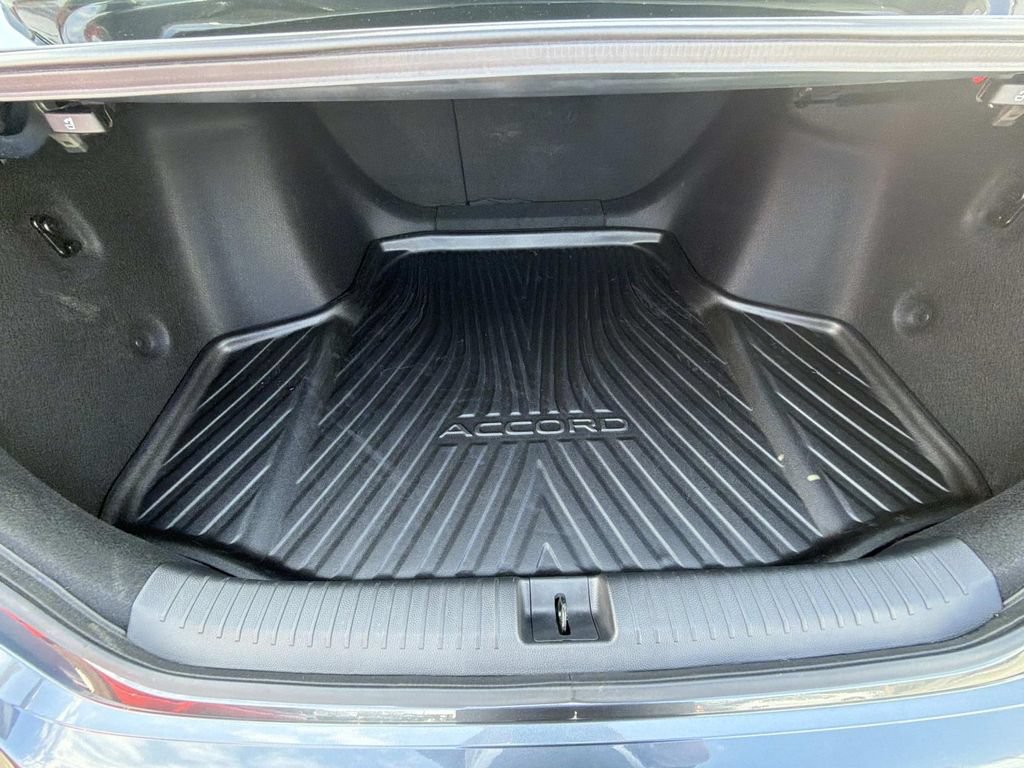 Used 2025 Honda Accord Touring image 12