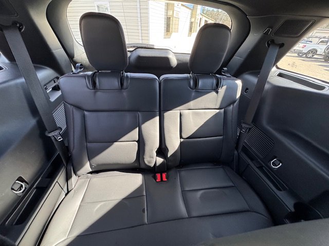 Used 2025 Ford Explorer ST-Line w/ Premium Package image 14