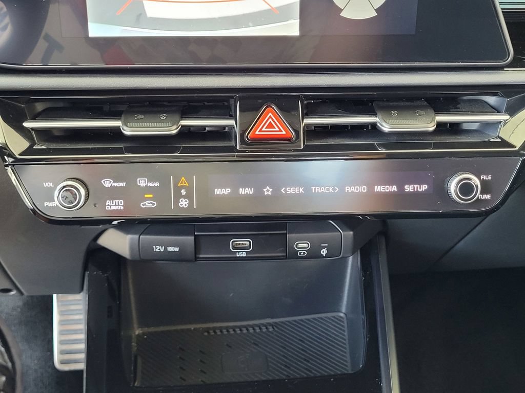 Used 2025 Kia Niro EX Touring FWD image 18