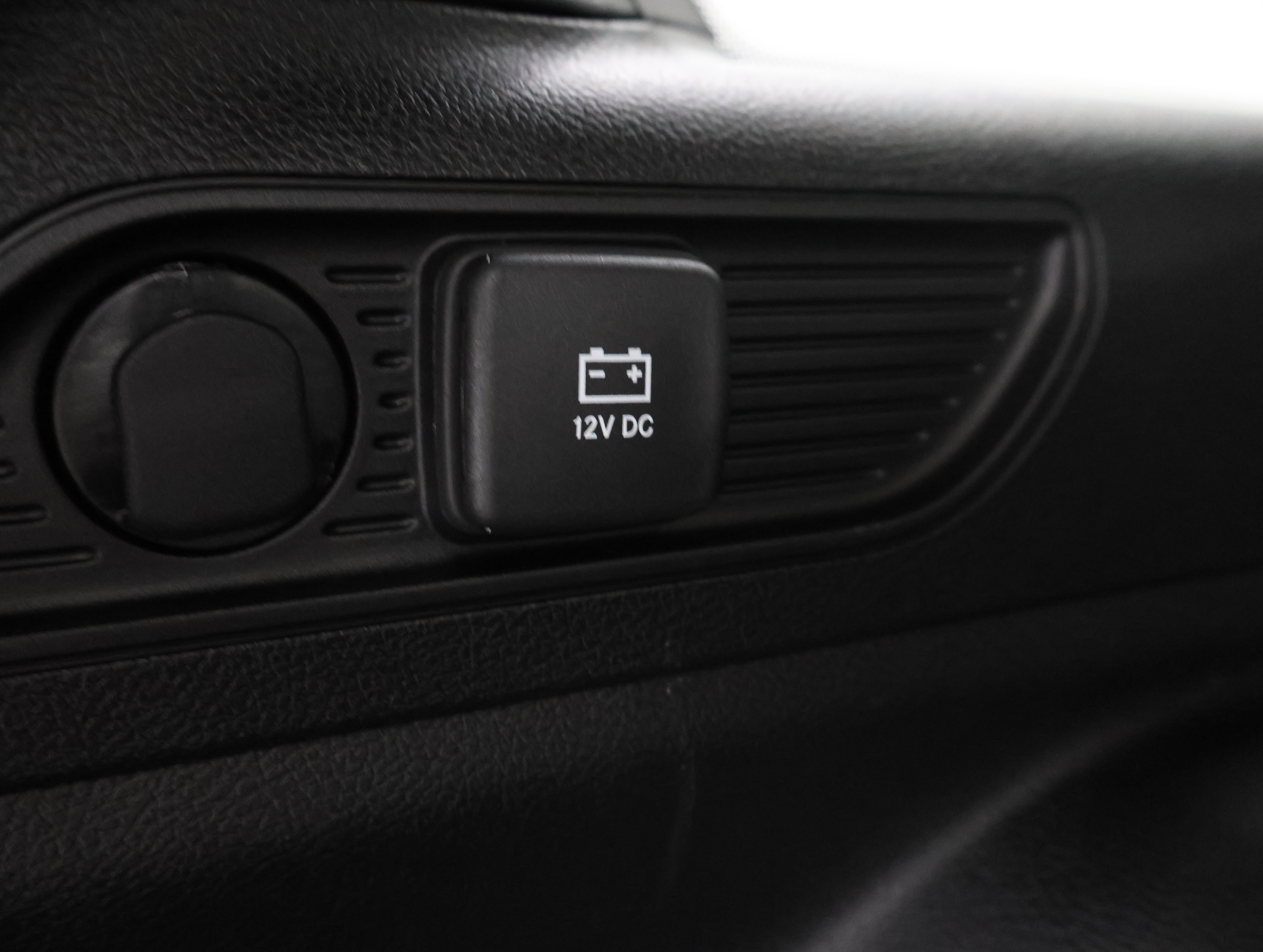 Used 2023 Jeep Grand Cherokee Altitude AWD/4WD image 29