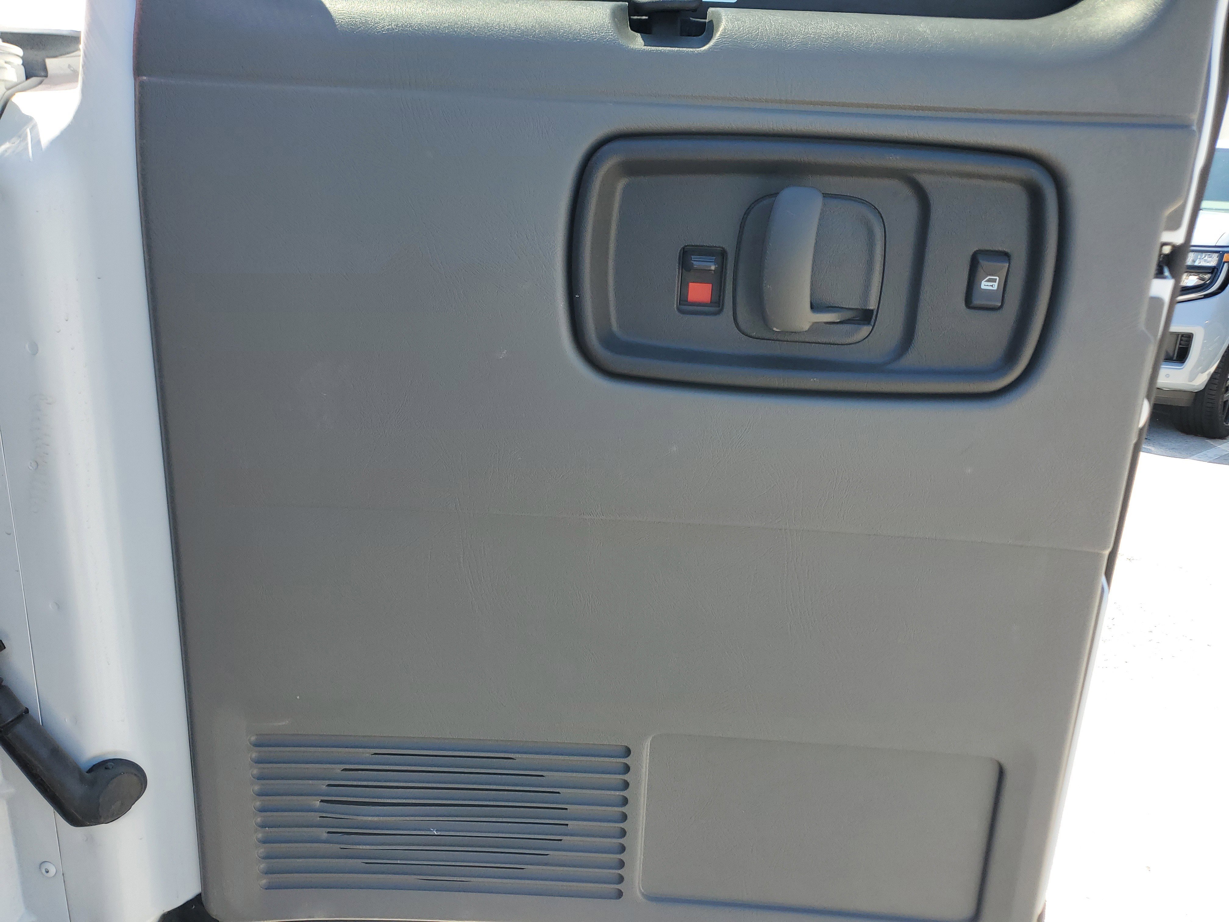 Used 2025 Chevrolet Express 3500 LT w/ LT Preferred Equipment Group RWD image 12