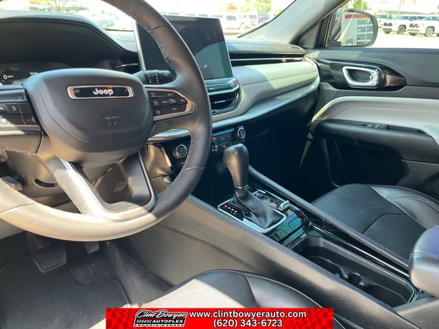 Used 2023 Jeep Compass Limited AWD/4WD image 13