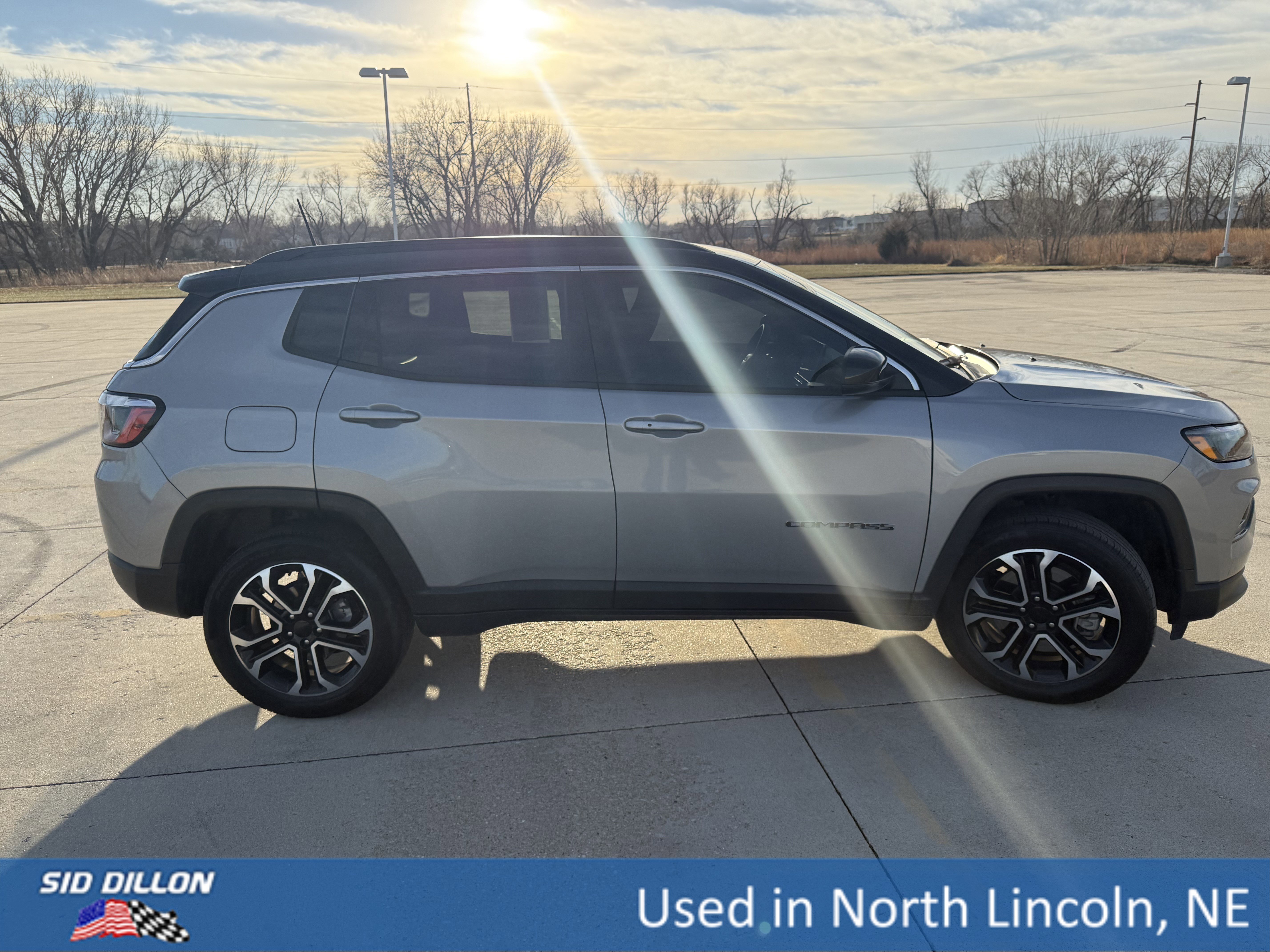 Used 2023 Jeep Compass Limited image 8