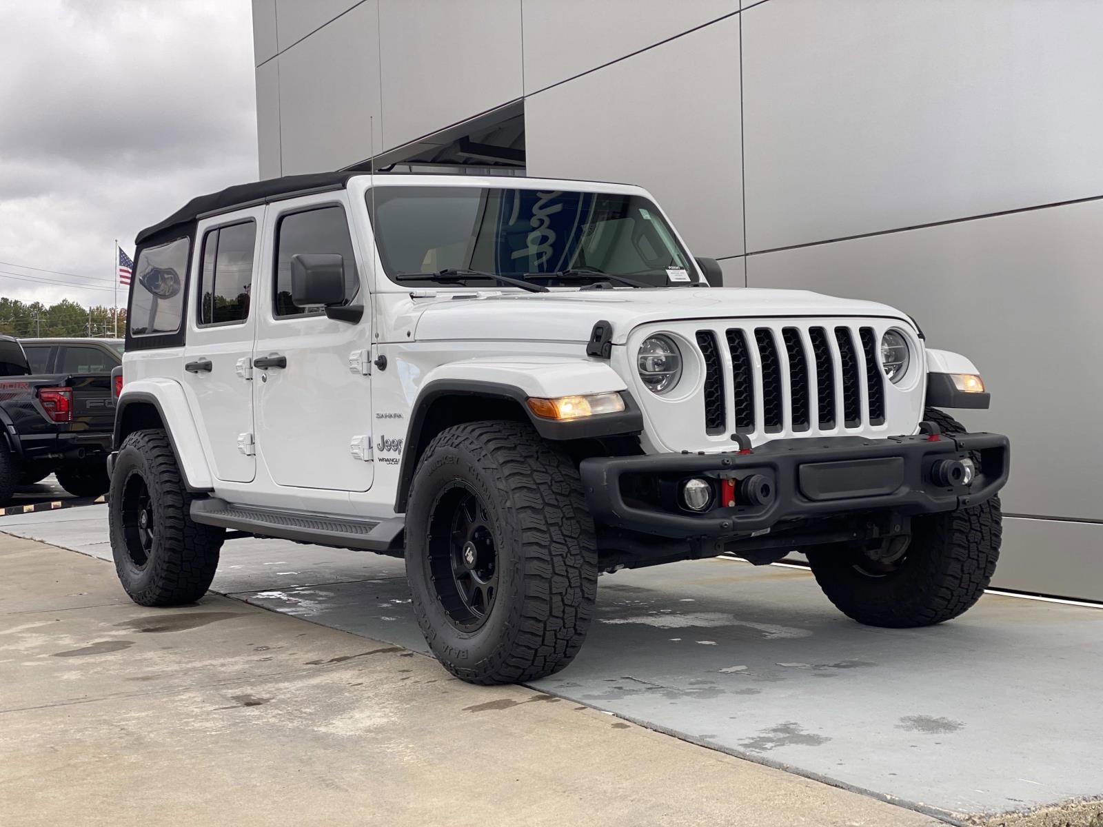 Used 2020 Jeep Wrangler Unlimited Sahara image 1
