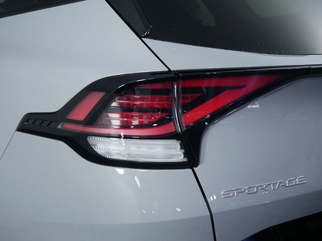 Certified 2023 Kia Sportage SX AWD/4WD image 14