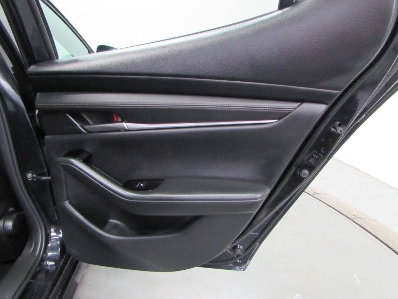 Used 2024 MAZDA MAZDA3 s FWD image 18