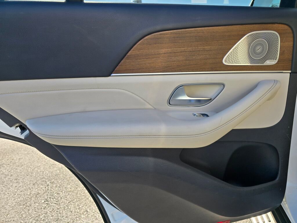 Used 2020 Mercedes-Benz GLE 350 4MATIC w/ Premium Package image 21