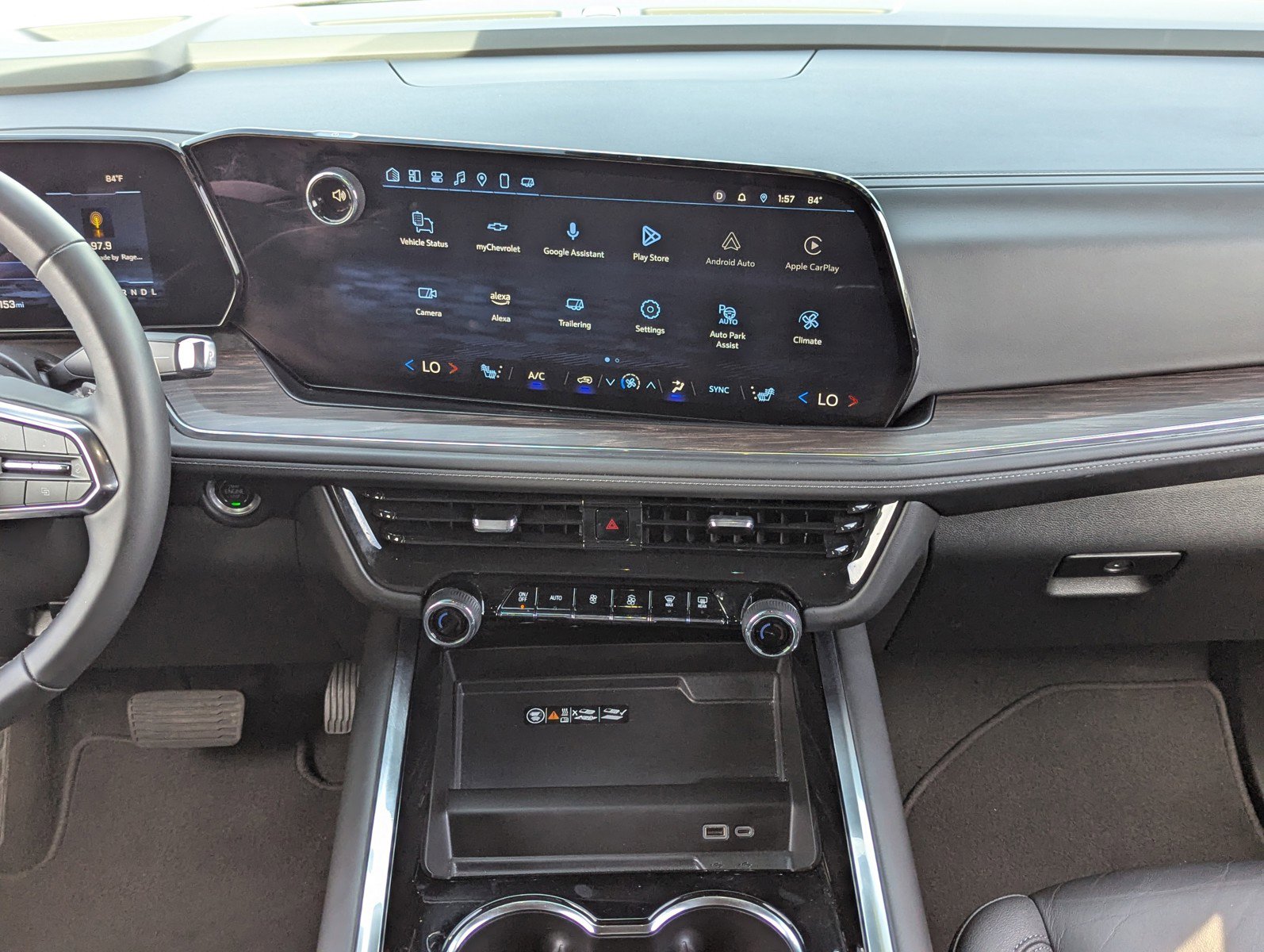 Certified 2025 Chevrolet Suburban Z71 image 17