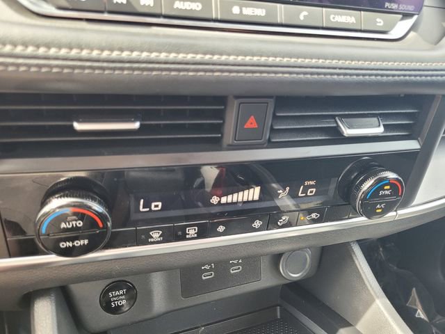 Certified 2024 Nissan Rogue SV image 24