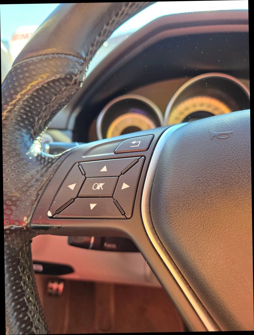 Used 2014 Mercedes-Benz E 350 Sport image 21