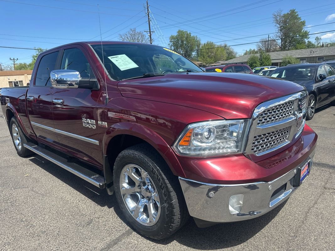 Used 2016 RAM 1500 Laramie w/ Convenience Group AWD/4WD image 4