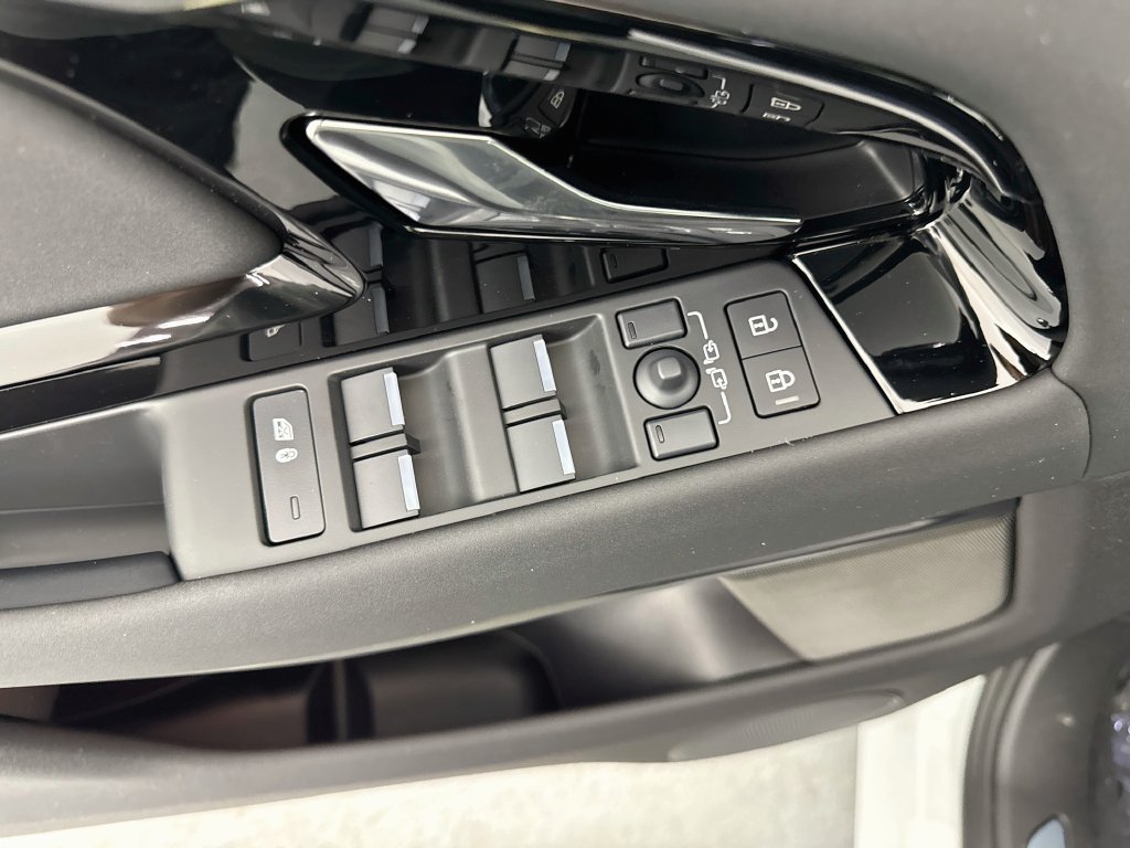 New 2026 Land Rover Range Rover Evoque Hoxton AWD/4WD image 18