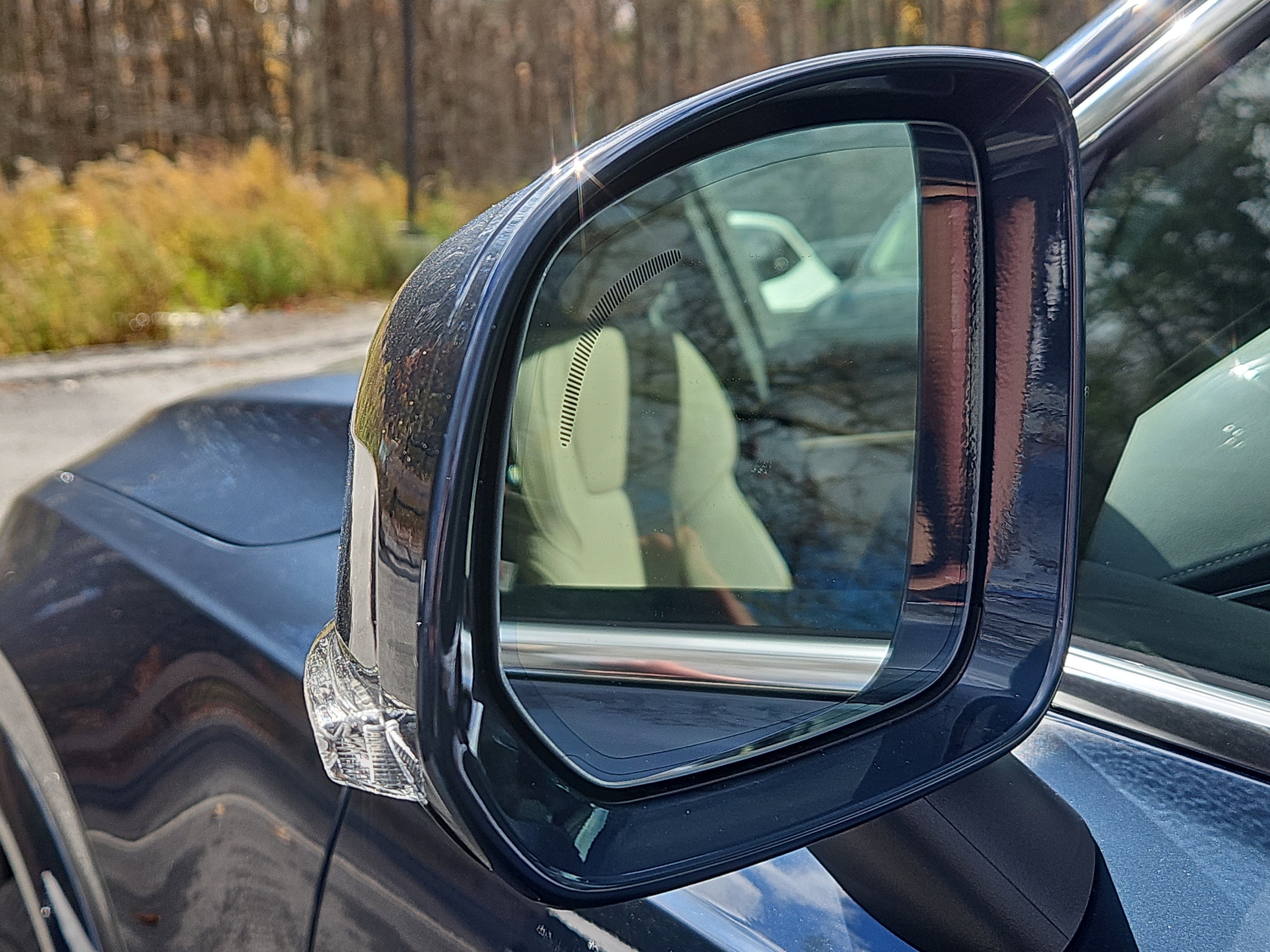 New 2026 Volvo XC90 B6 Plus w/ Protection Package Premier image 14