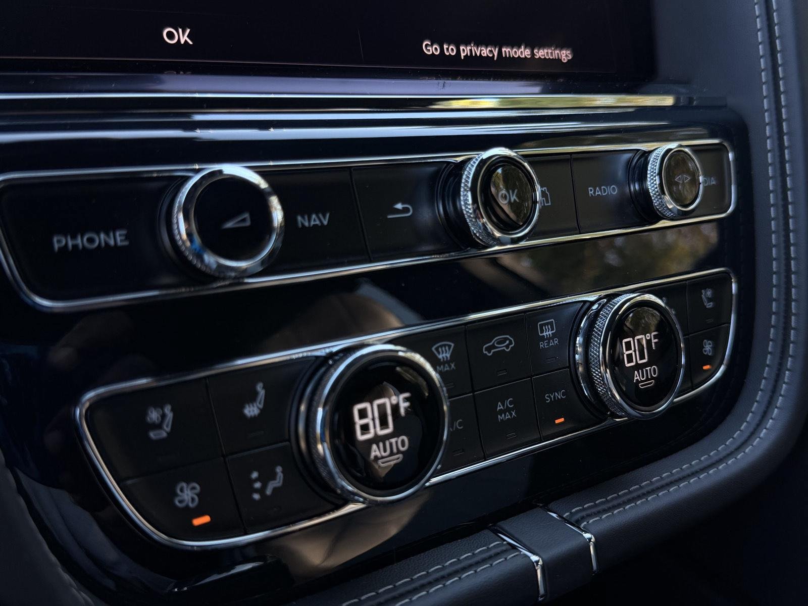 New 2027 Bentley Bentayga AWD/4WD image 22