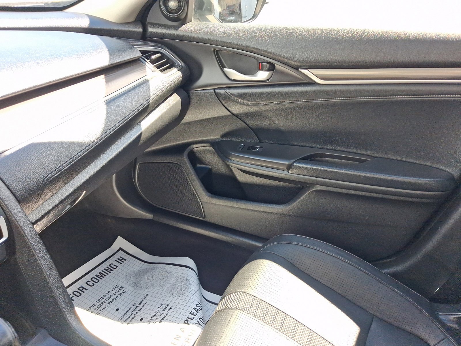 Used 2019 Honda Civic Touring image 21