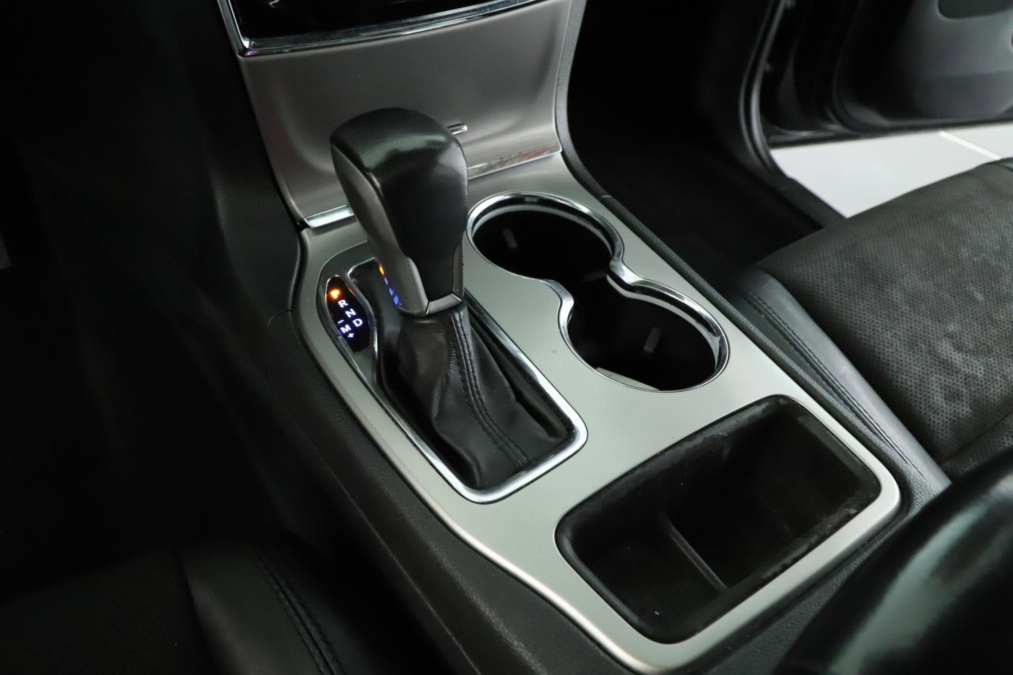 Used 2019 Jeep Grand Cherokee Altitude AWD/4WD image 16