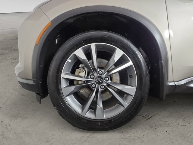 Used 2025 INFINITI QX60 Luxe AWD/4WD image 14