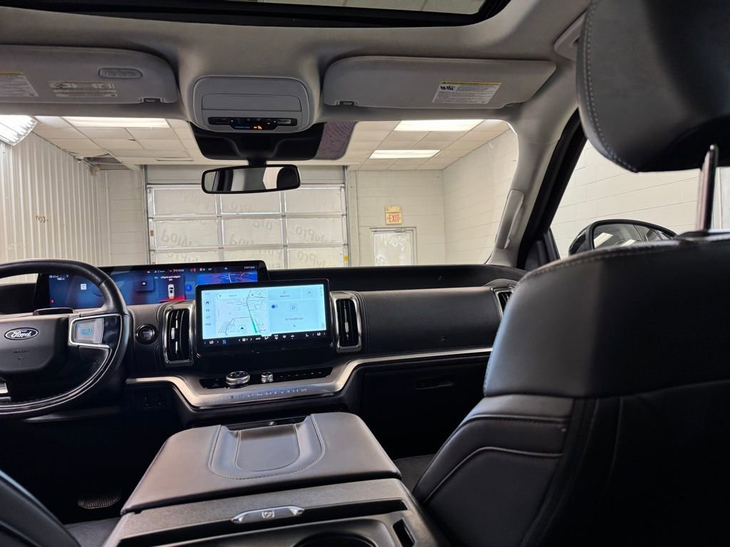 Used 2025 Ford Expedition Max Platinum image 24
