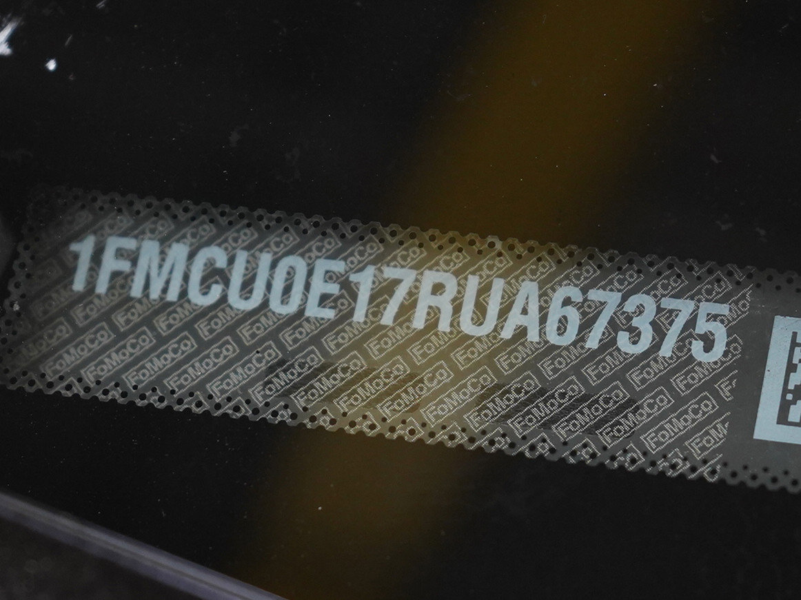 Used 2024 Ford Escape SE image 32