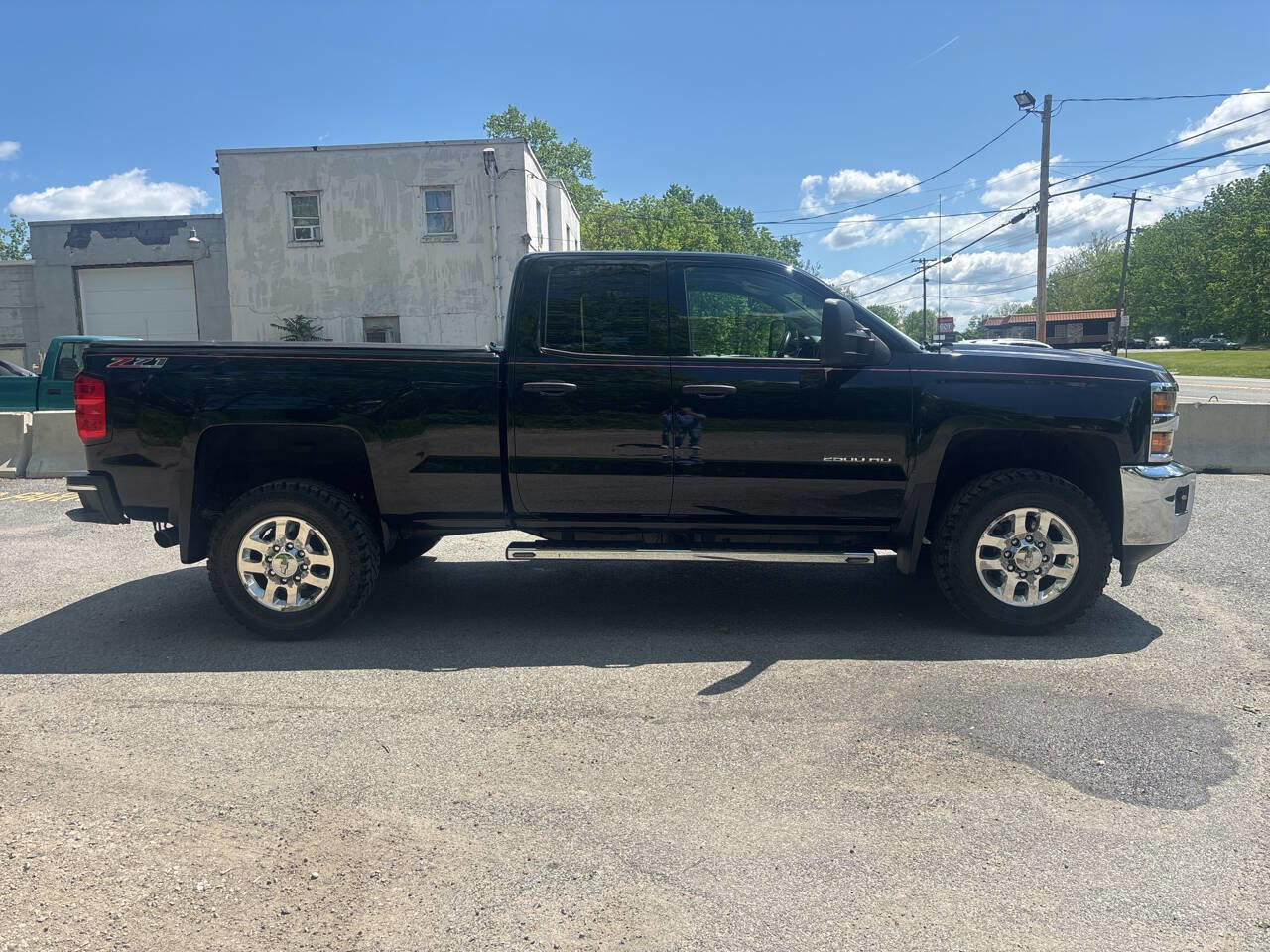 Used 2015 Chevrolet Silverado 2500 LT w/ LT Convenience Package AWD/4WD image 11