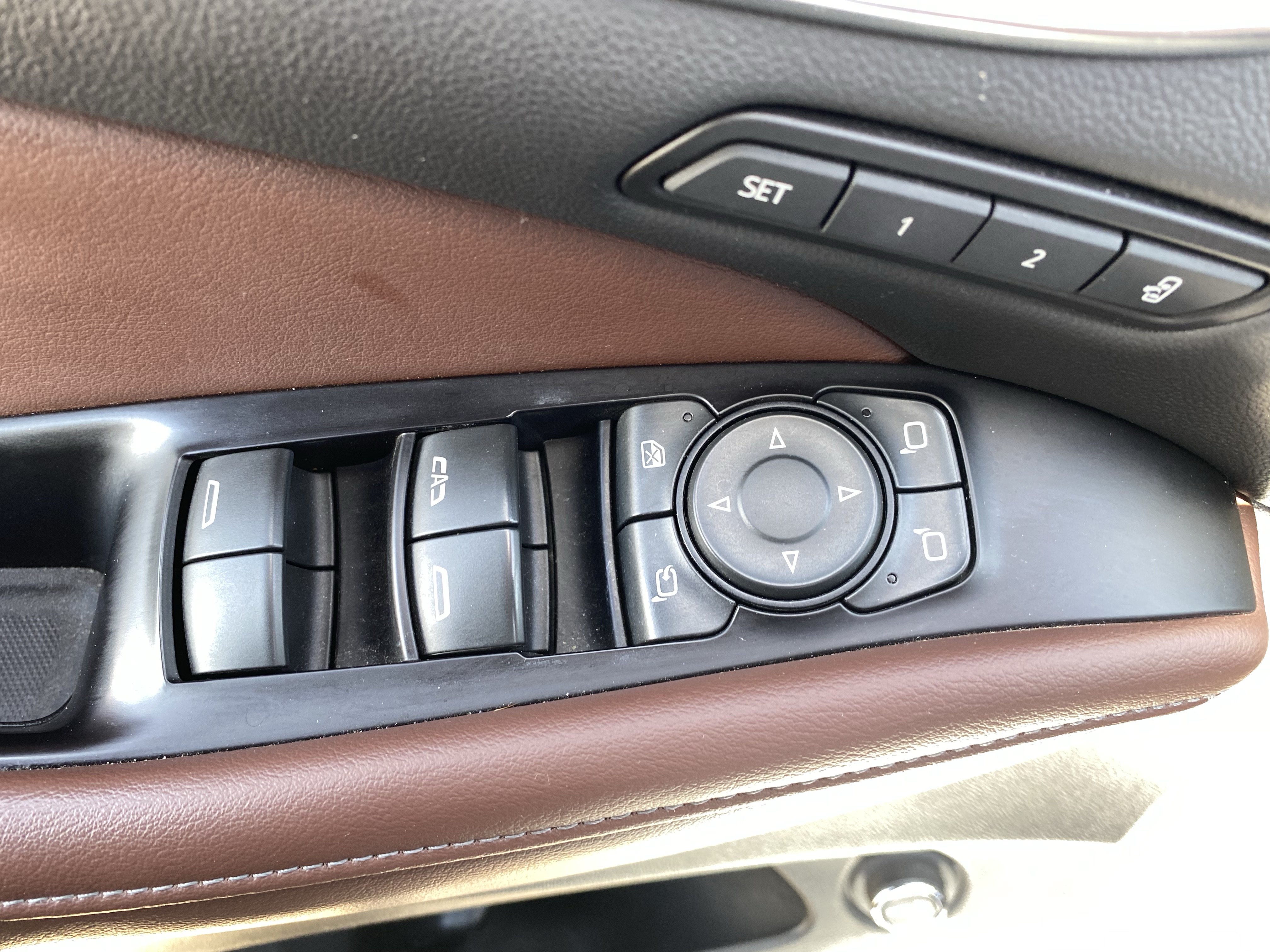 Used 2020 Buick Enclave Avenir w/ Avenir Technology Package AWD/4WD image 20