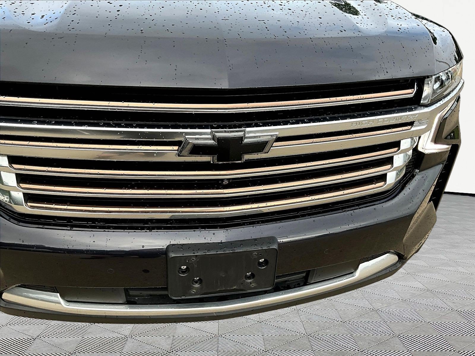 Used 2022 Chevrolet Suburban High Country AWD/4WD image 34